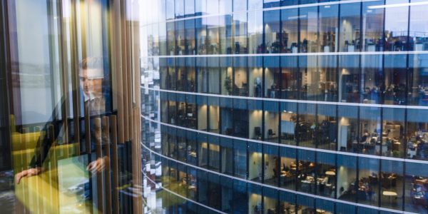 modern-business-center-PYPJVBC ridimensionato